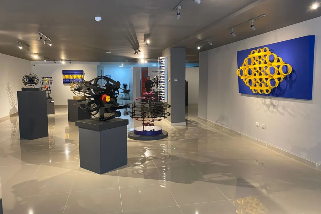 Sala de exposiciones de esculturas