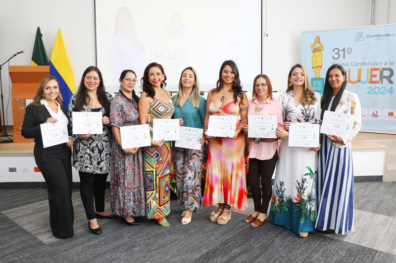 postulacion premio comfenalco a la mujer